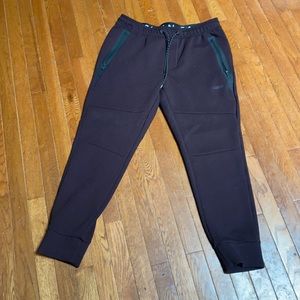 American eagle burgundy sweats